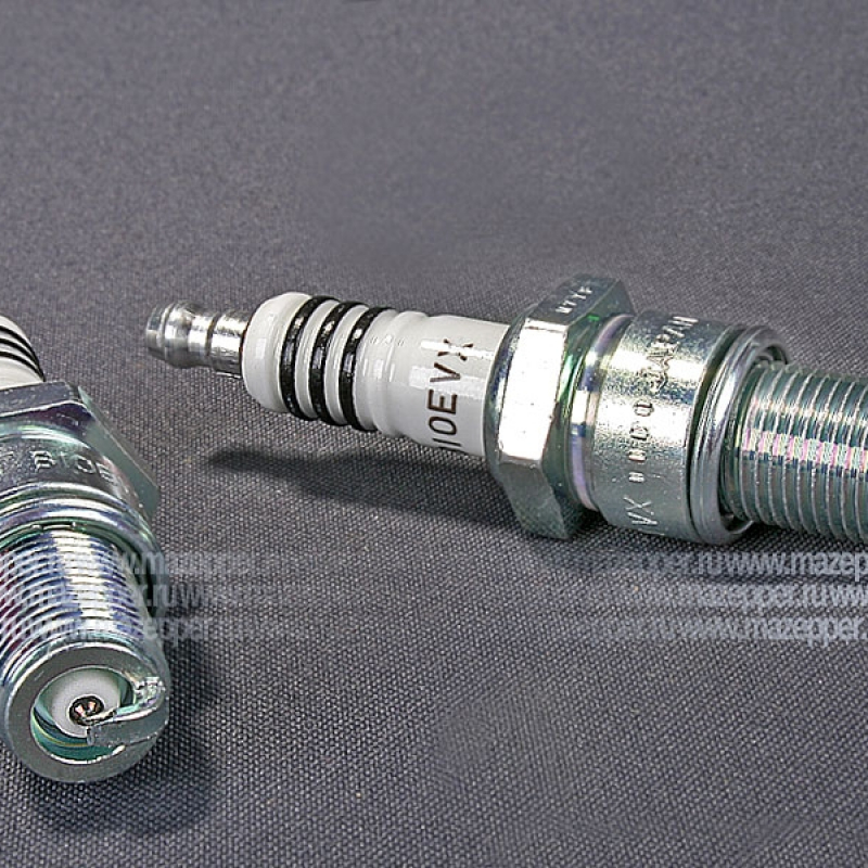 Свеча зажигания "NGK" B10EVX         (14 х 19 мм.) Platinum Mazepper