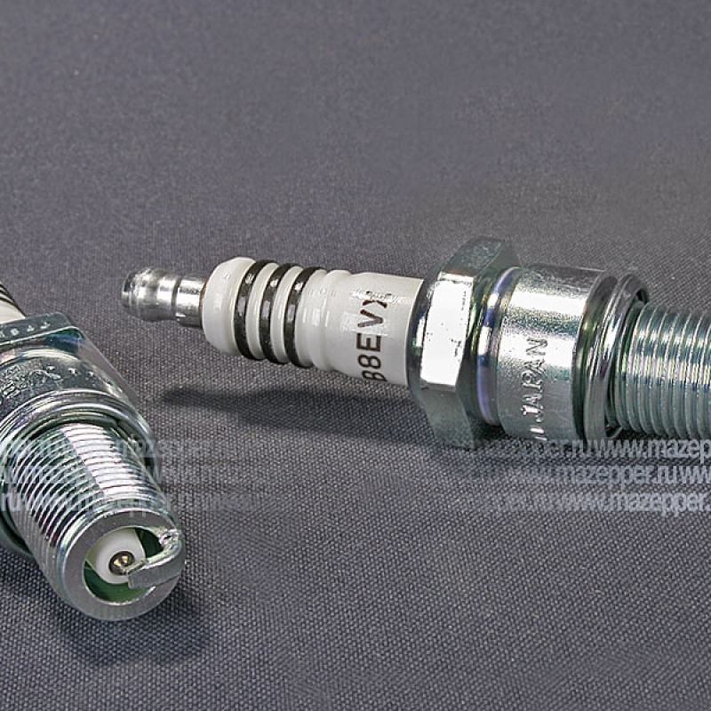 Свеча зажигания "NGK" B8EVX            (14 х 19 мм.) Platinum Mazepper