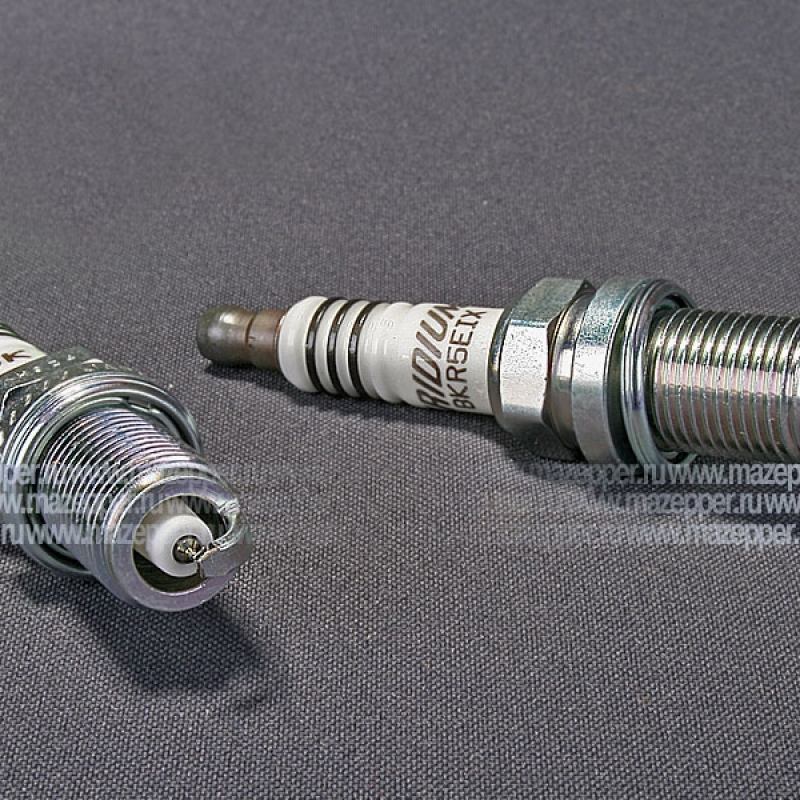 Свеча зажигания "NGK" BKR5EIX        (14 х 19 мм.) Mazepper
