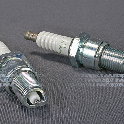 Свеча зажигания "NGK" BPR5EY-11   (14 х 19 мм.) Mazepper