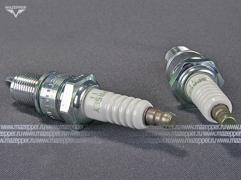 Свеча зажигания "NGK" BPR5EY-11   (14 х 19 мм.) Mazepper