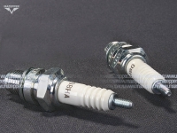 Свеча зажигания "NGK" D8HA             (12 х  12,7 мм.) Mazepper