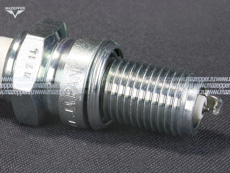Свеча зажигания "NGK" D9EVX           (12 х  19 мм.) Platinum Mazepper