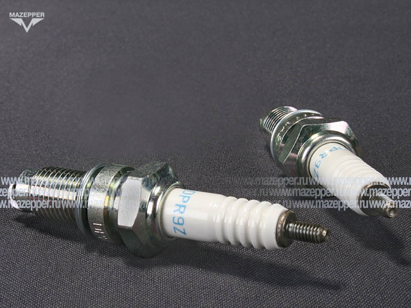Свеча зажигания "NGK" DPR9Z           (12 х  19 мм.) Mazepper