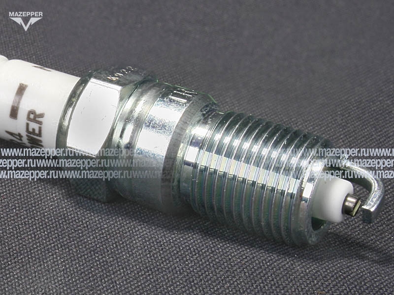 Свеча зажигания "NGK" TR4                (14 х 17,5 мм.) Mazepper