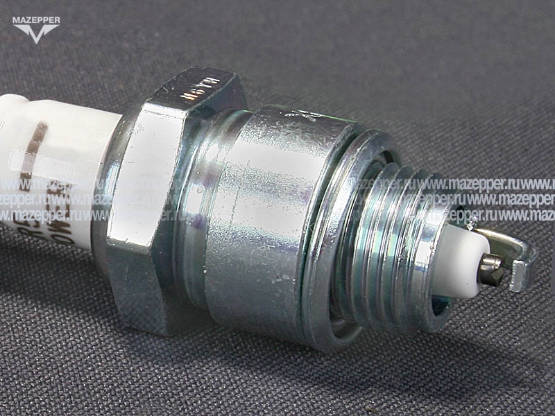 Свеча зажигания "NGK" XR5                (12 х  9,5 мм.) Mazepper