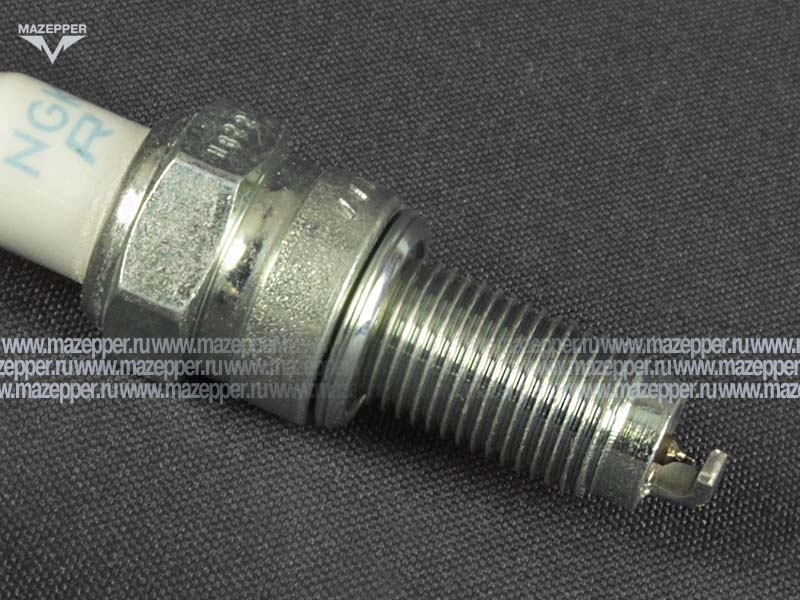 Свеча зажигания "NGK" ZMR7AP         (10 х 19 мм.) Platinum Mazepper