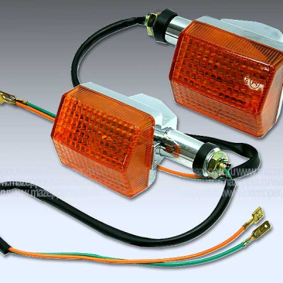 Фонарь указателя поворота универсальный "BF-20" (прямоугольный, покр., хром., желтое стекло) Китай Mazepper