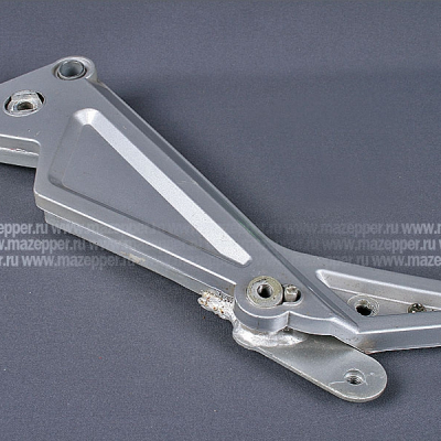 Кронштейн "Kinlon" JL250-A(E) крепления подножки водителя (левый) Mazepper